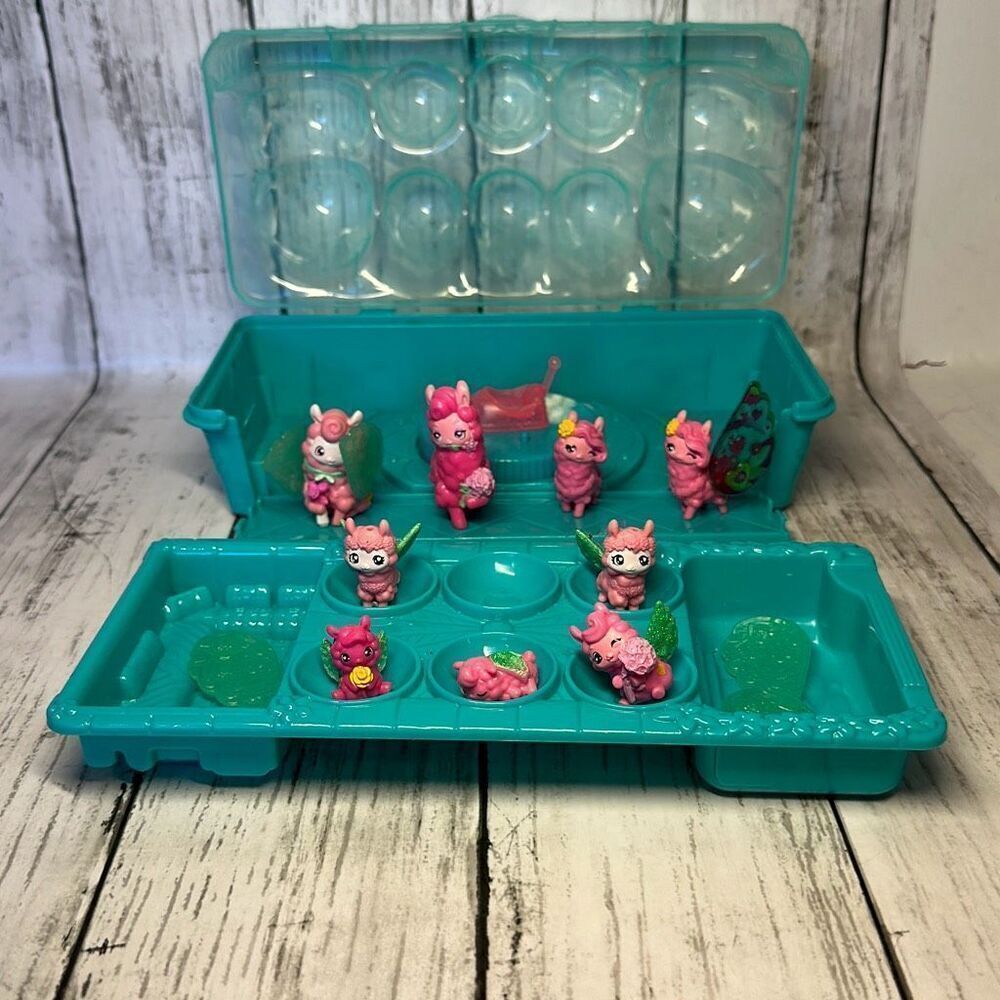 Hatchimals Colleggtibles Rainbow-cation llama Family‎ with Case Spin Master